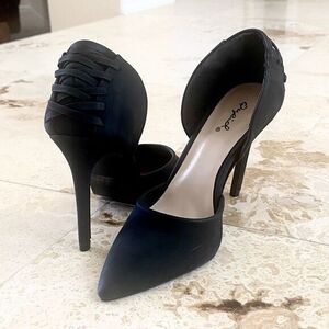 Black Pointy Toe Lace-Up Back Heels